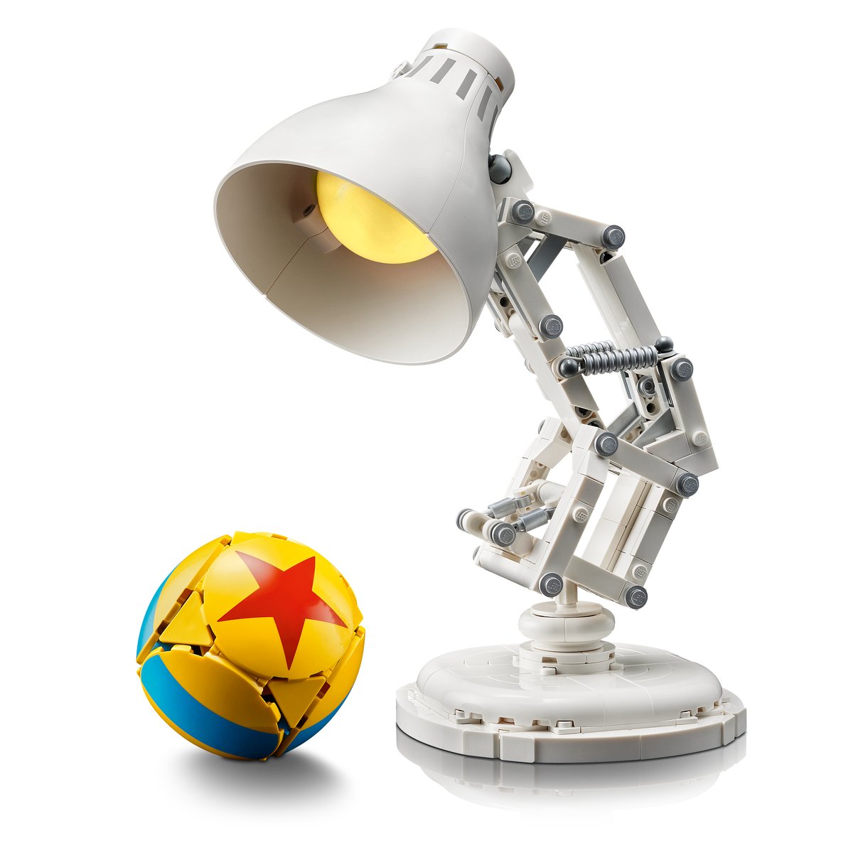 LEGO 21357 LEGO Ideas 21357 - Disney Pixar Luxo Jr. – Primaeres Produktbild